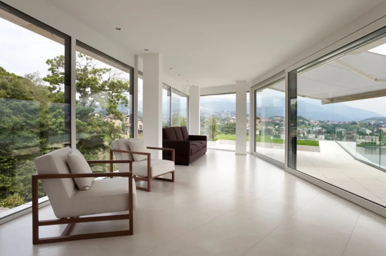 The Shoreline Aperture: Resilience and Performance in Coastal Fenestration