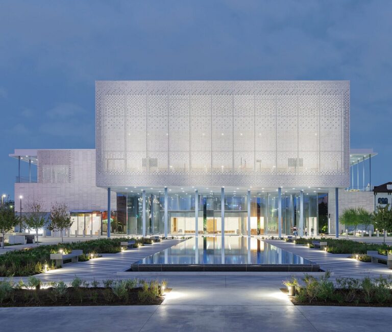 The Vitreous Frontier: Engineering Elegance in the Modern American Envelope